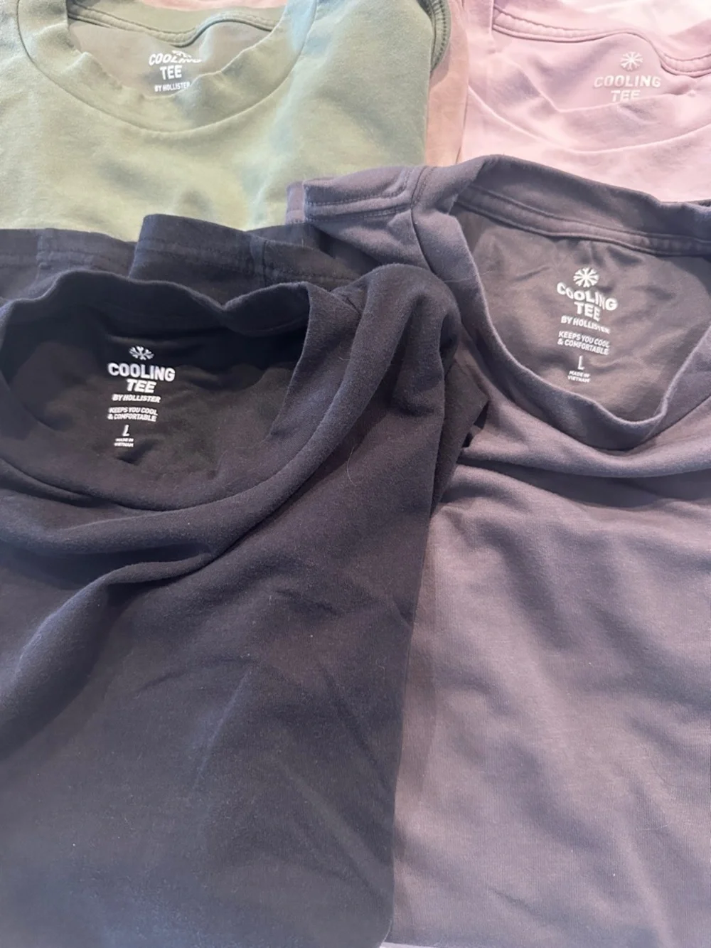 Bundle of 6 Hollister Men’s Crewneck Short Sleeve Cooling Tees - Picture 4 of 6